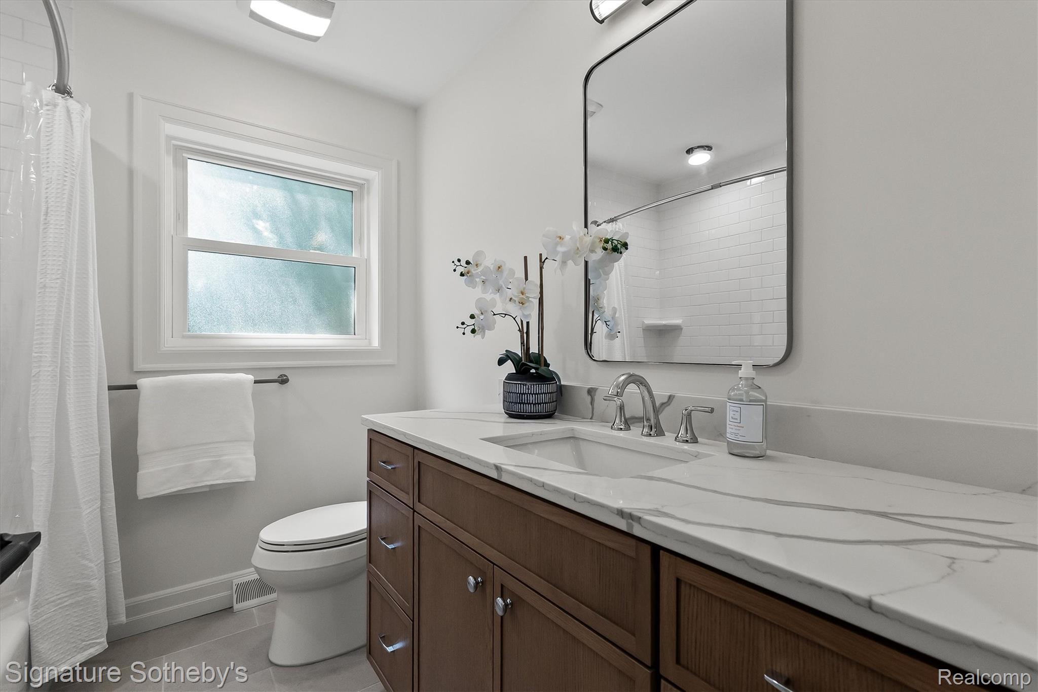 154 South Cranbrook Cross Road Bloomfield Hills, MI 48301 - Photo 16 of 23 23-S Cranbrook-2.jpg
