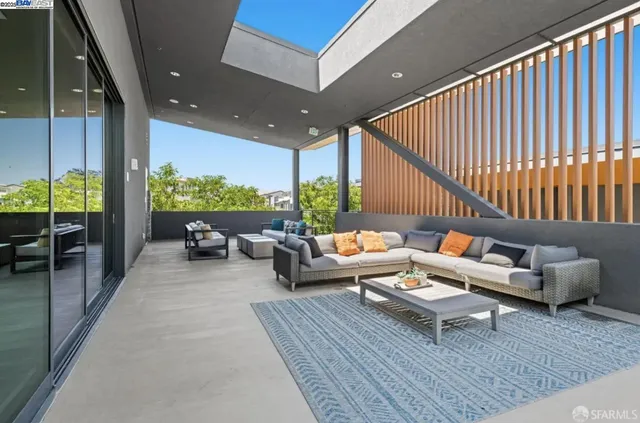 $1,299,000 | 5519 Holly Bay Avenue, Dublin, CA 94568