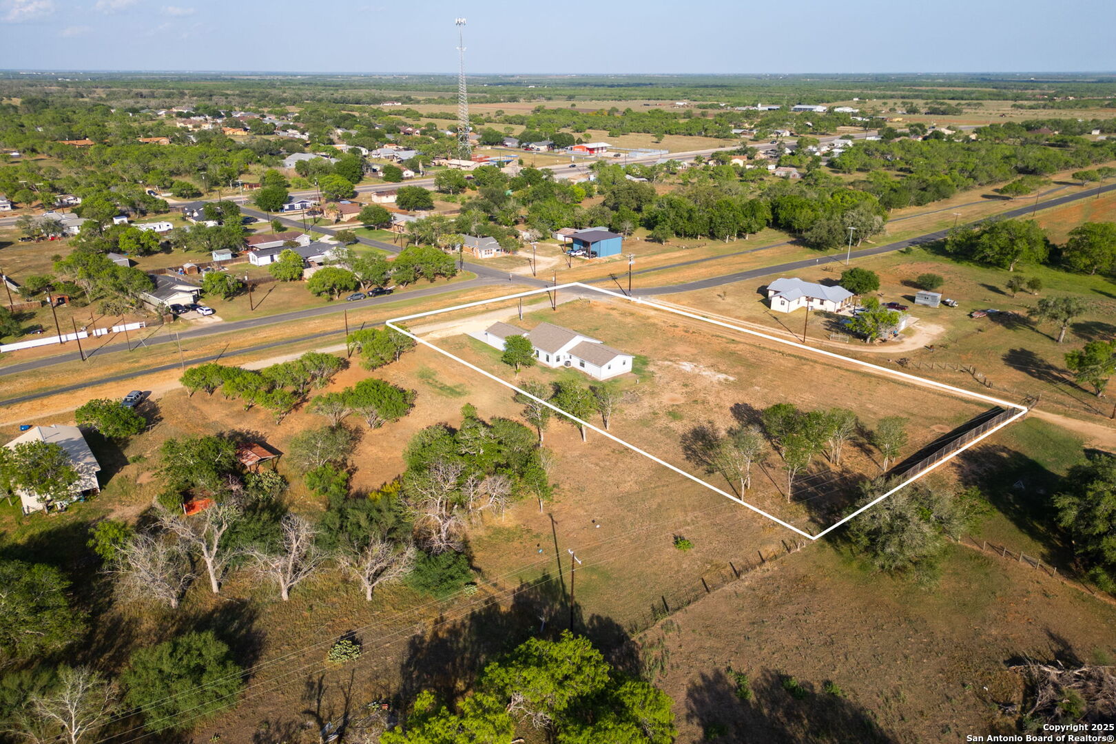 310 Creek Lane Poth, TX 78147 - Photo 14 of 32 a view of a city