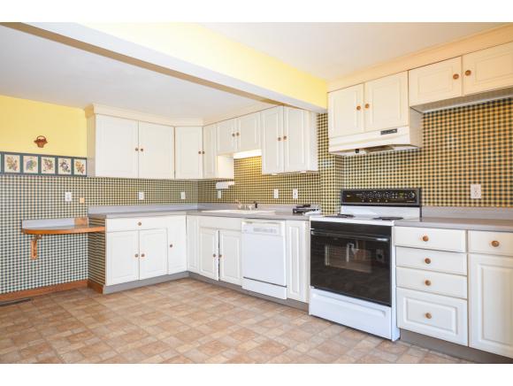8 Lyons Street Rochester, NH 03867 - Photo 7 of 21