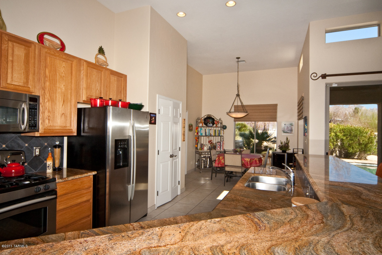 6054 North Panorama Ridge Place Tucson, AZ 85704 - Photo 14 of 36