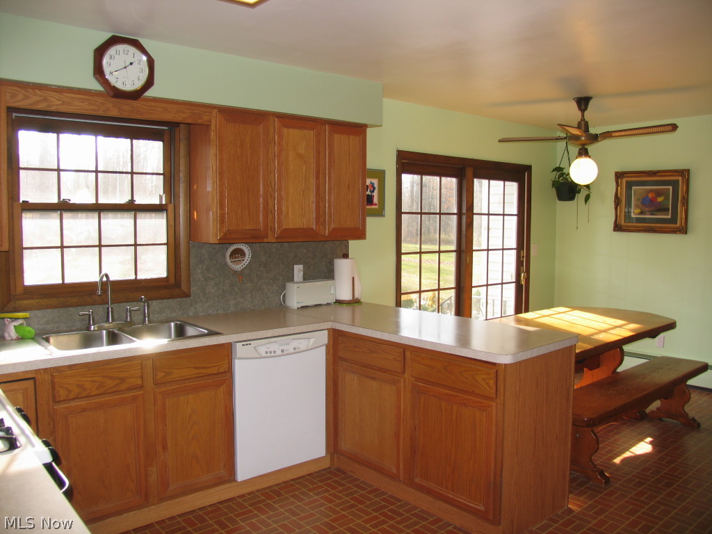 36513 Capel Road Grafton, OH 44044 - Photo 9 of 25 Gallery Image 9
