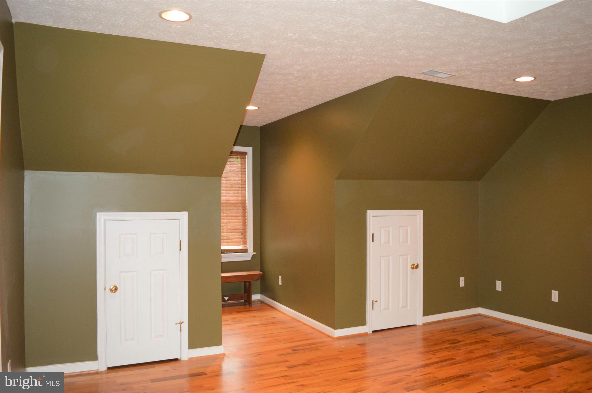 495 McCubbin Road Winchester, VA 22603 - Photo 15 of 29 a view of a room