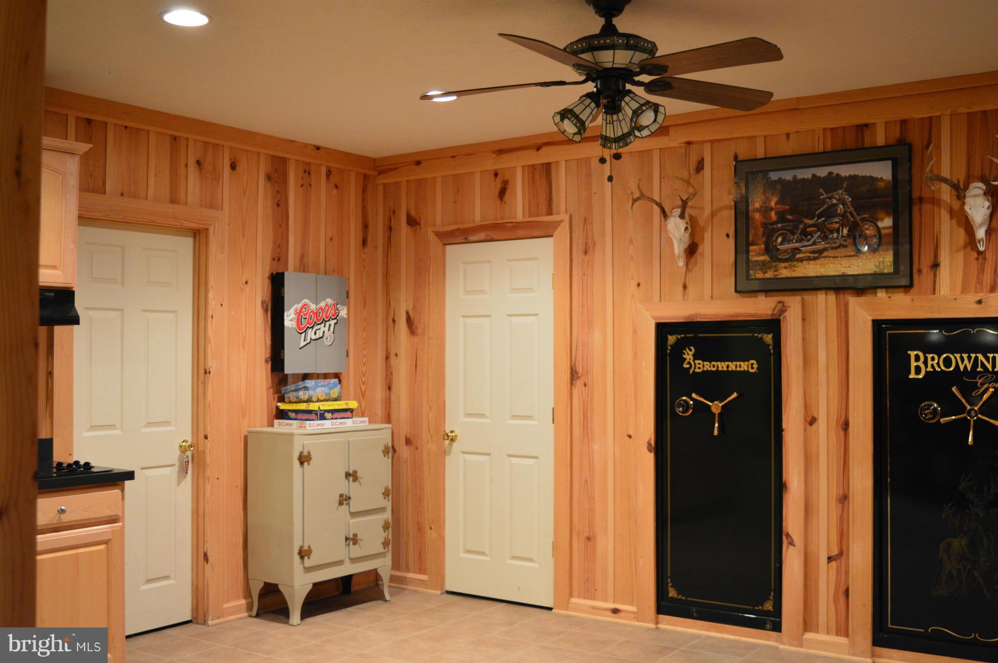 495 McCubbin Road Winchester, VA 22603 - Photo 23 of 29 a view of a hallway with elevator