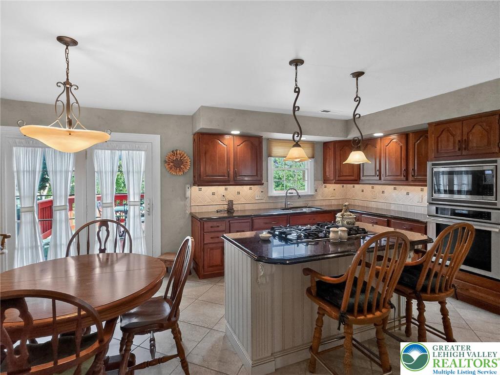 4510 Kathi Drive Bethlehem, PA 18017 - Photo 11 of 49