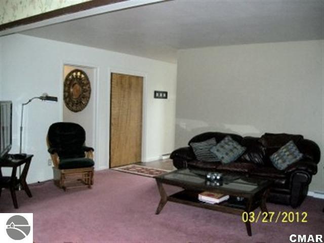 9292 Riverside Drive St. Louis, MI 48880 - Photo 5 of 25 1772086-4.JPG