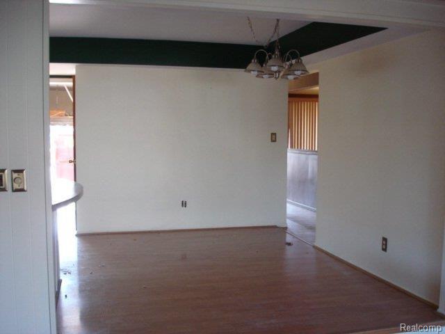 14909 Alger Avenue Warren, MI 48088 - Photo 10 of 10 044.JPG