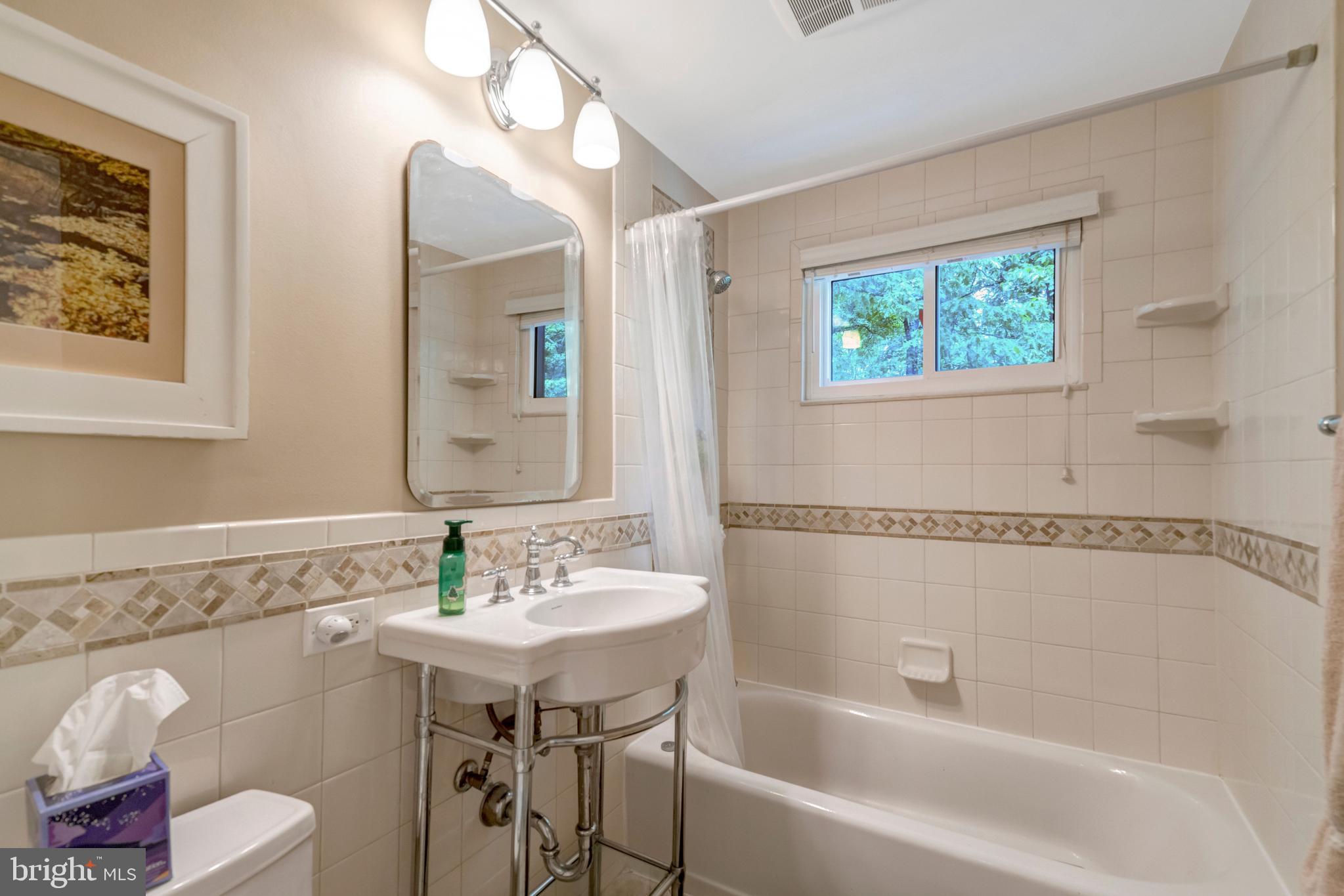 8640 Victoria Road Springfield, VA 22151 - Photo 16 of 75