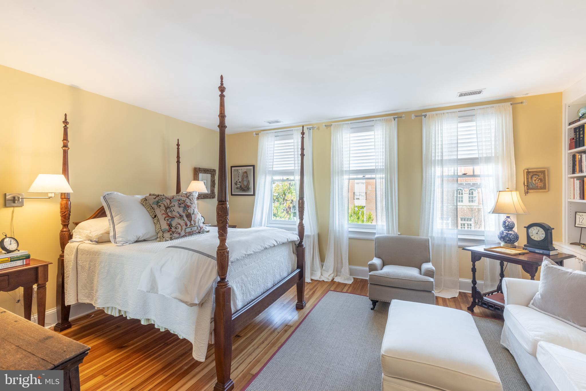 1854 Kalorama Road Northwest Washington, DC 20009 - Photo 26 of 43 Primary suite with room for a king bed and seating