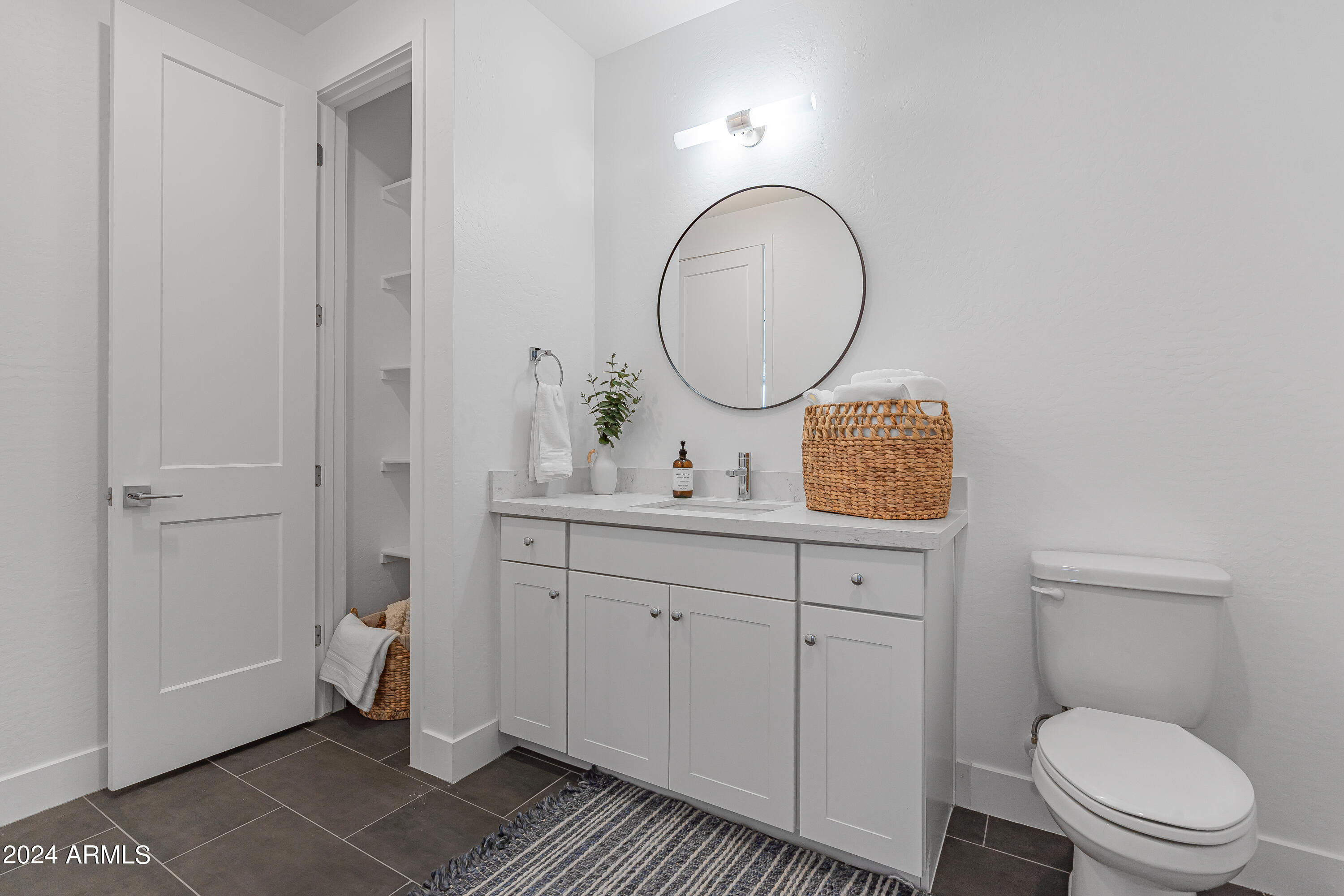 1247 East Colter Street, Unit 5 Phoenix, AZ 85014 - Photo 29 of 35 DSC00283