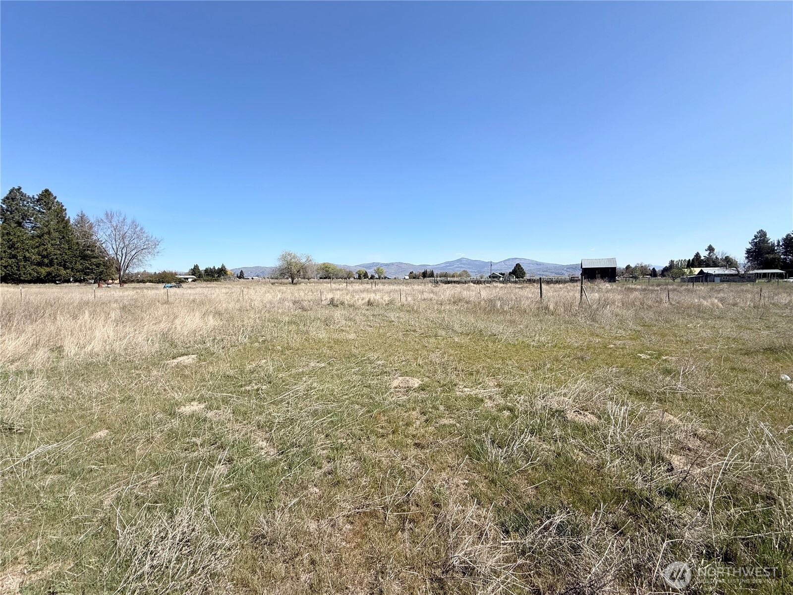 322 Conconully Road Omak, WA 98841 - Photo 10 of 28