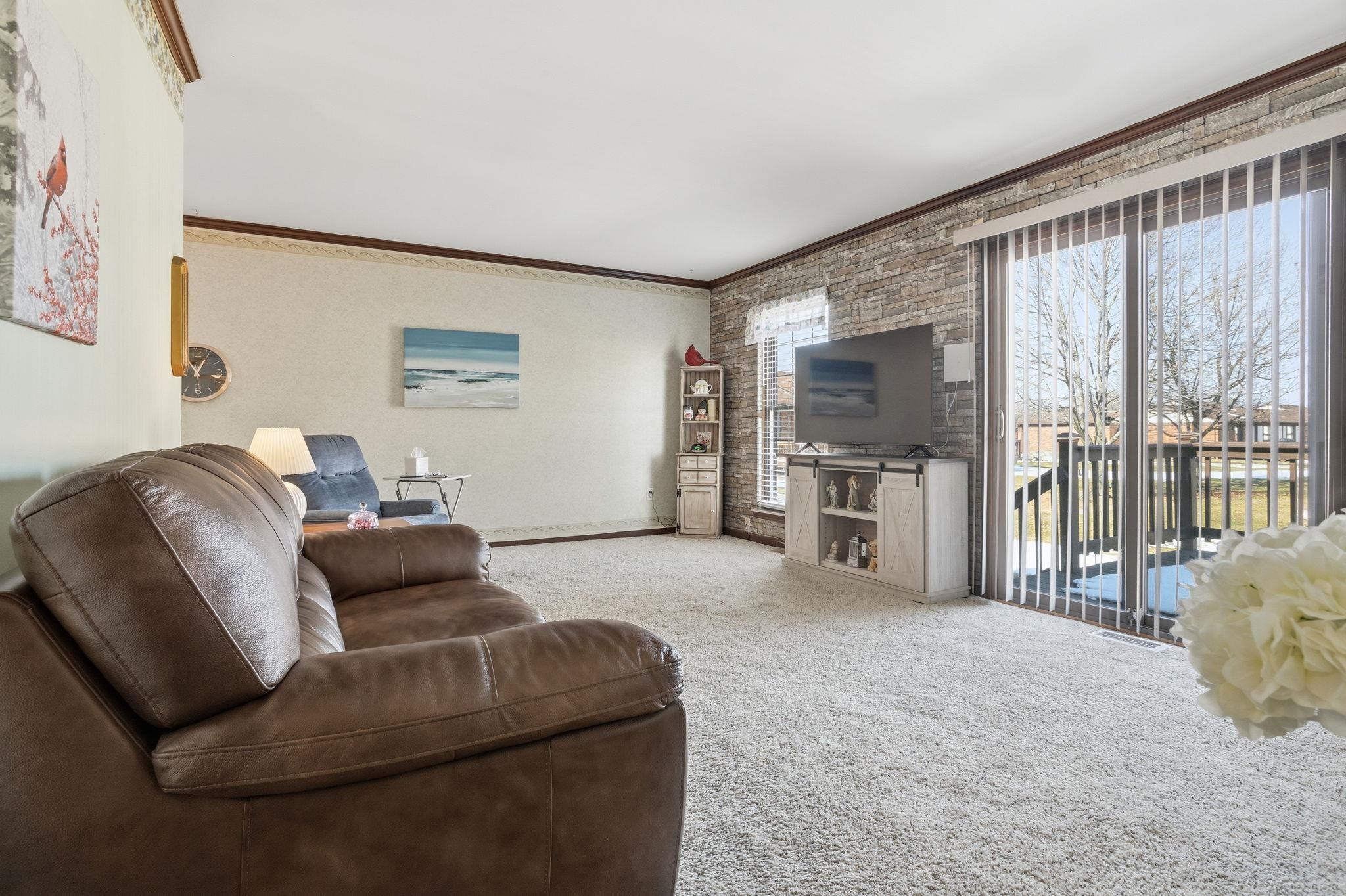 5301 Rene Drive Warren, MI 48091 - Photo 6 of 28 50199803-b35d9676-528c-439b-bd6b-7fb16134d226.JPG