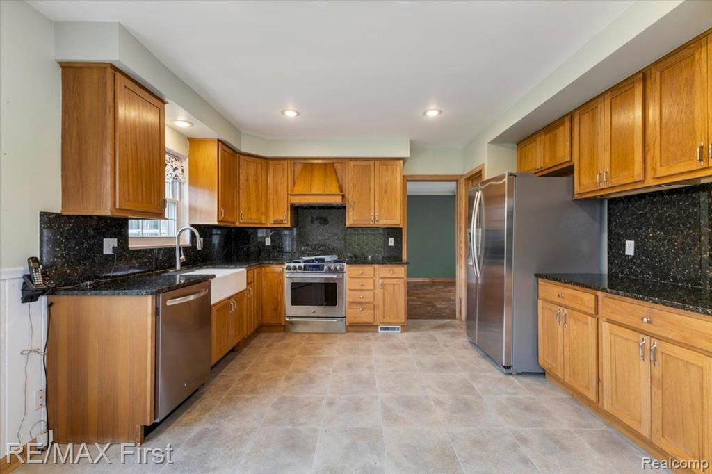 754 Shelden Road Grosse Pointe Shores, MI 48236 - Photo 17 of 44