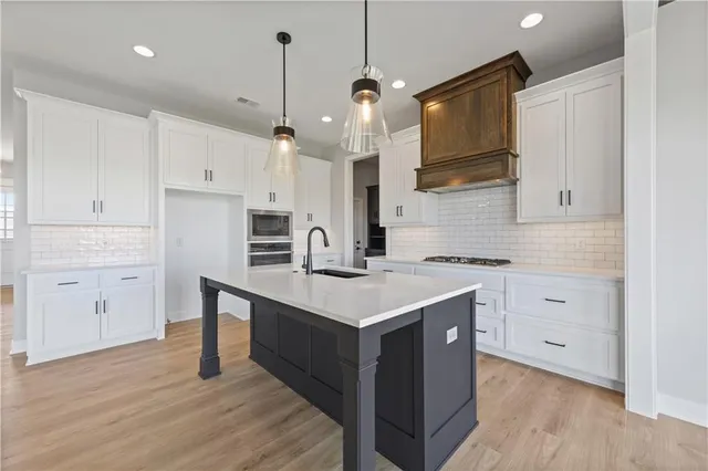 $619,990 | 1708 Southwest Arbor Park Drive, Lee's Summit, MO 64082