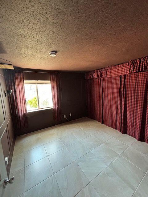 101 Old Ferry Road, Unit 5B Shalimar, FL 32579 - Photo 3 of 19 a view of an empty room with a window