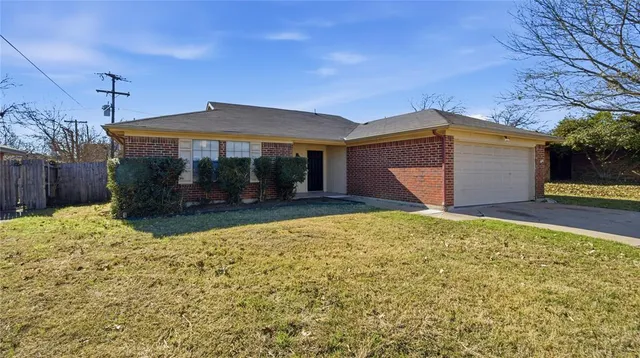$199,900 | 773 Parkview Drive, Burleson, TX 76028