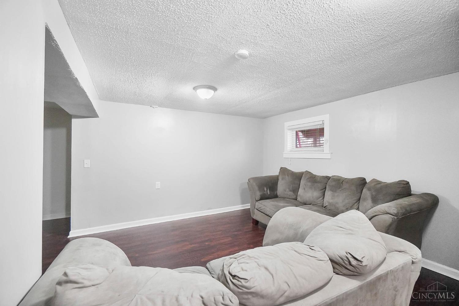 6647 Schweitzerhoff Road Cincinnati, OH 45247 - Photo 18 of 23