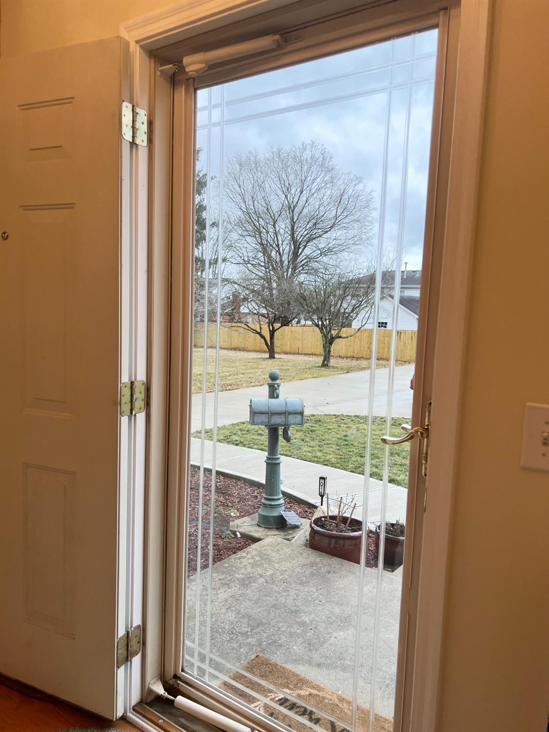 10714 Plainfield Road Sharonville, OH 45241 - Photo 5 of 34