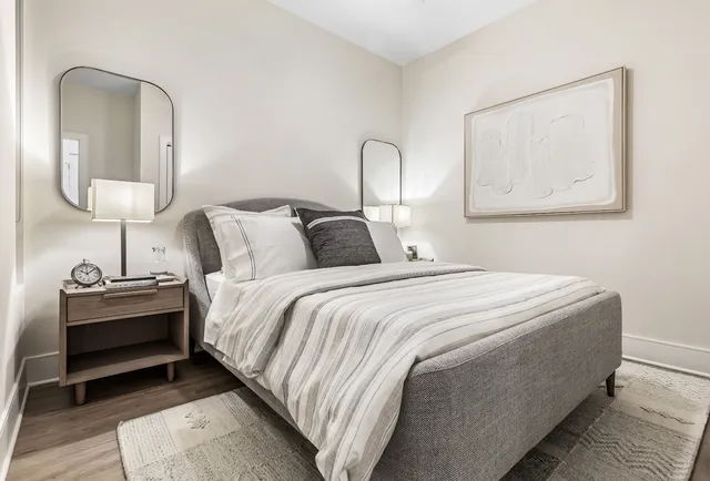 $2,695 | 435 Madison Street, Unit 506, Oak Park, IL 60302