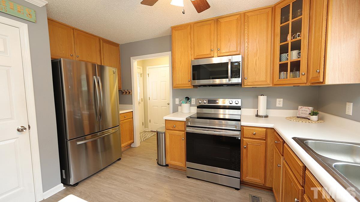 8504 Rockcliff Road Raleigh, NC 27603 - Photo 12 of 31 Gallery Image 12