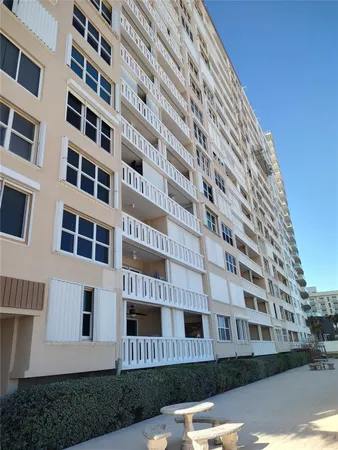 $3,400 | 1012 North Ocean Boulevard, Unit 602, Pompano Beach, FL 33062