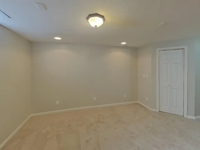 $2,009 | 16377 Duluth Avenue Southeast, Prior Lake, MN 55372