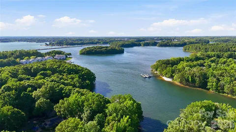 $1,075,000 | 19028 Newburg Hill Road, Davidson, NC 28036