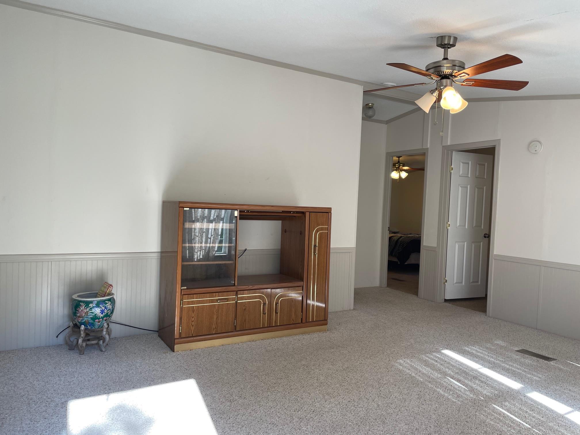 8451 Bald Knob Road Mount Vernon, IN 47620 - Photo 8 of 24 Gallery Image 8