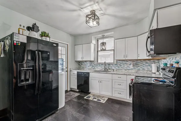 $279,900 | 479 Dravo Avenue, Beaver, PA 15009