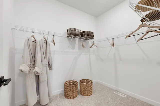 $585,270 | 6682 Kenwood Lane, Hamel, MN 55340