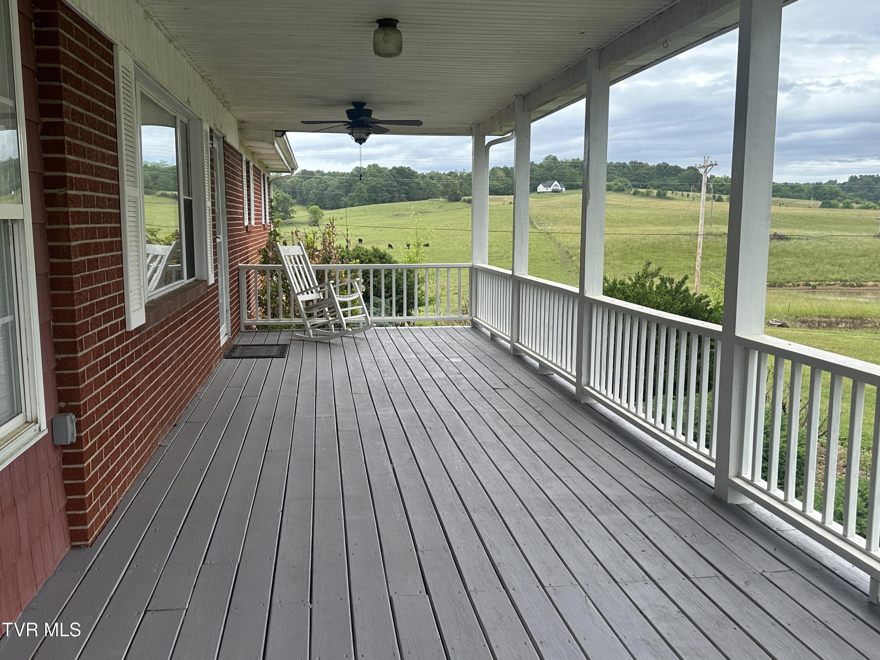 1070 Nolichuckey Road Greeneville, TN 37743 - Photo 5 of 66 IMG_4488