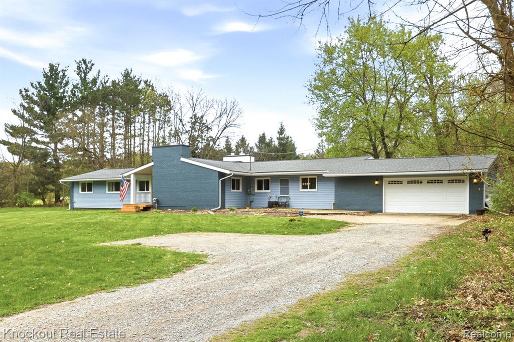 12452 Canada Road Birch Run, MI 48415 - Photo 1 of 78