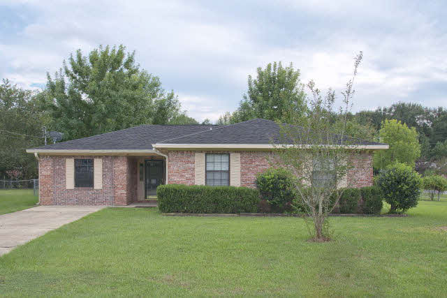527 Ariel Avenue Foley, AL 36535 - Photo 1 of 1