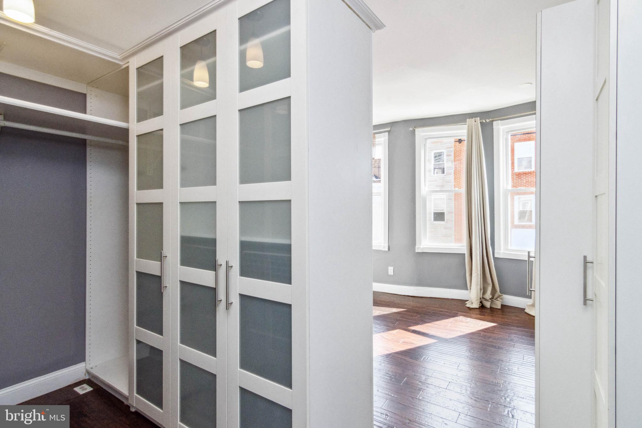212 South Exeter Street Baltimore, MD 21202 - Photo 13 of 25 Large Main Bedroom w built in closet system