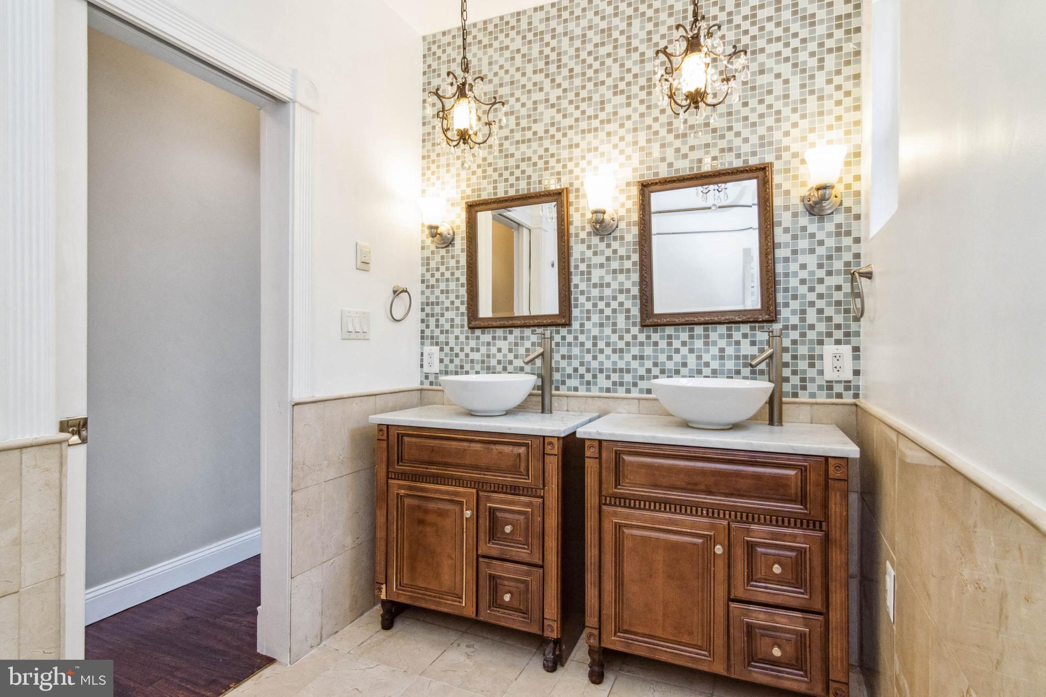 212 South Exeter Street Baltimore, MD 21202 - Photo 15 of 25 Beautiful hall bath