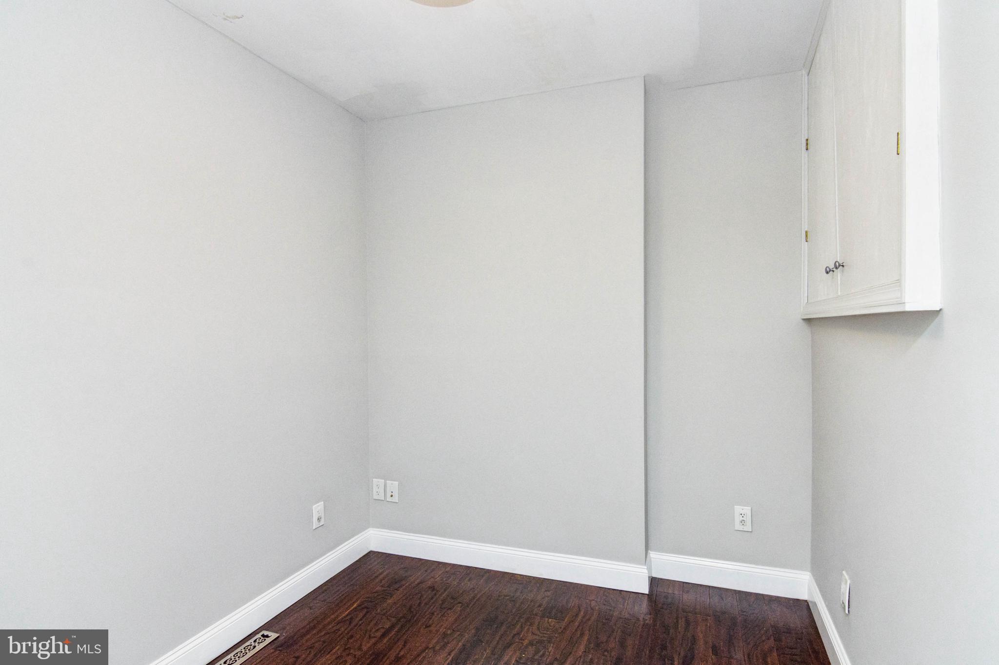 212 South Exeter Street Baltimore, MD 21202 - Photo 19 of 25 Middle bedroom or office