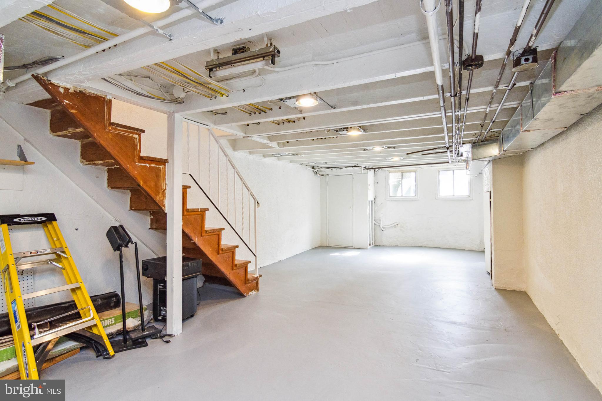 212 South Exeter Street Baltimore, MD 21202 - Photo 22 of 25 Large lower level