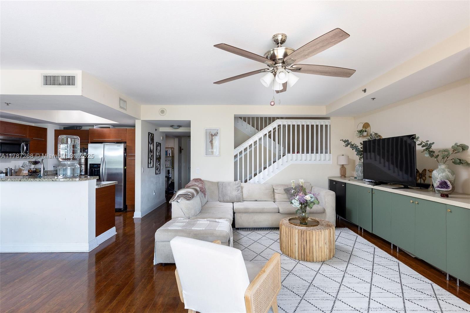 2681 North Flamingo Road, Unit TH4S Sunrise, FL 33323 - Photo 4 of 27 a living room with furniture