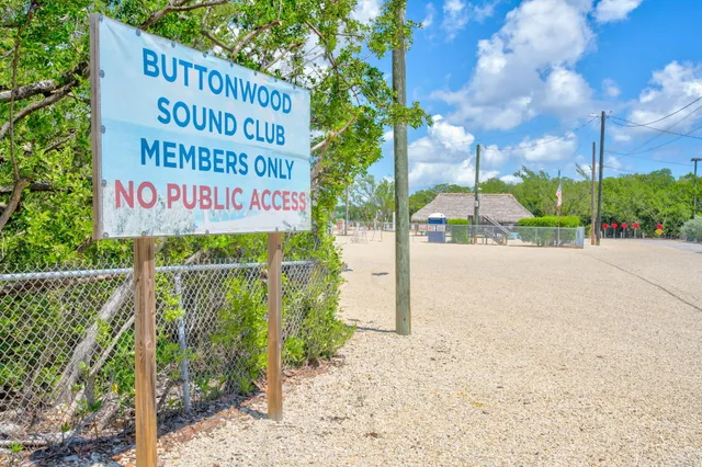 a picture of a floor with a table and chairs