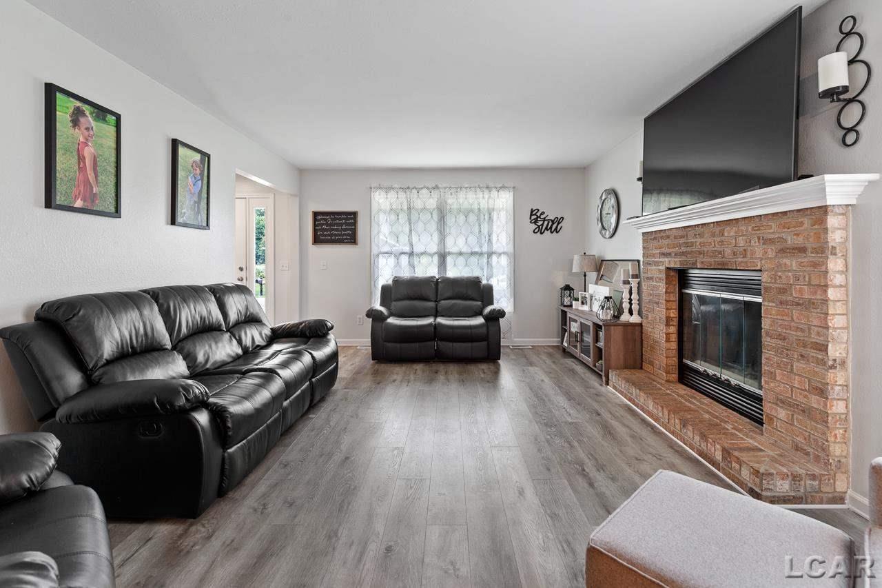 2544 Wood Ridge Drive Adrian, MI 49221 - Photo 4 of 44