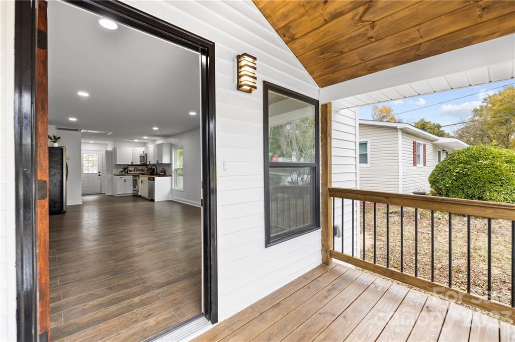 332 East Dunlap Street Lancaster, SC 29720 - Photo 1 of 31