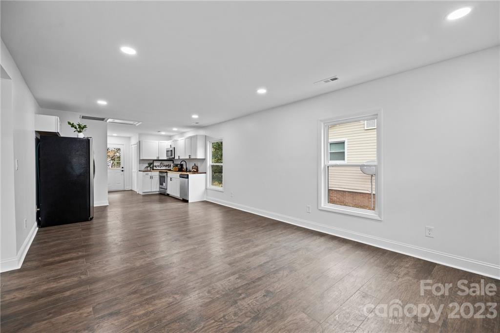 332 East Dunlap Street Lancaster, SC 29720 - Photo 3 of 31