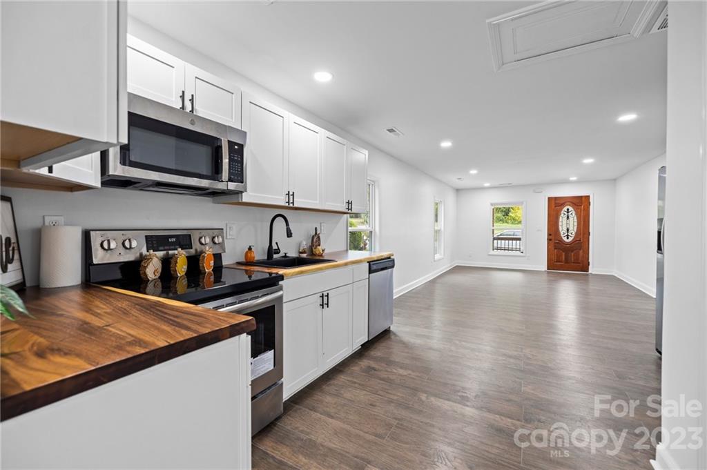 332 East Dunlap Street Lancaster, SC 29720 - Photo 10 of 31