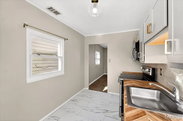 $170,000 | 202 Monica Drive, Sunset Hills, MO 63127