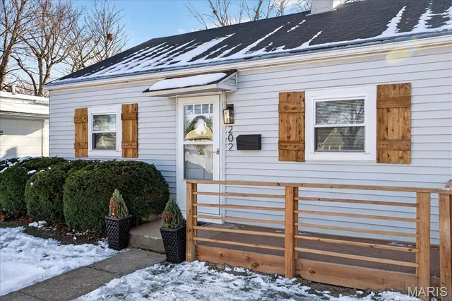 $170,000 | 202 Monica Drive, Sunset Hills, MO 63127