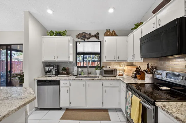 $559,900 | 154 Rosewood Circle, Jupiter, FL 33458