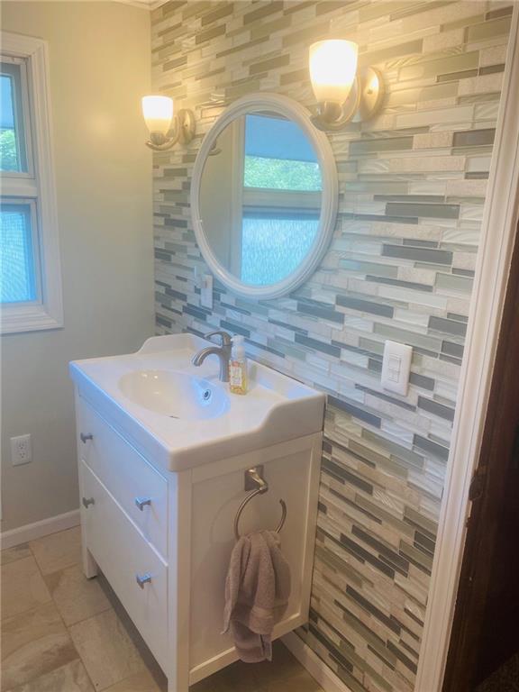 1523 Old Butler Road New Castle, PA 16101 - Photo 11 of 18