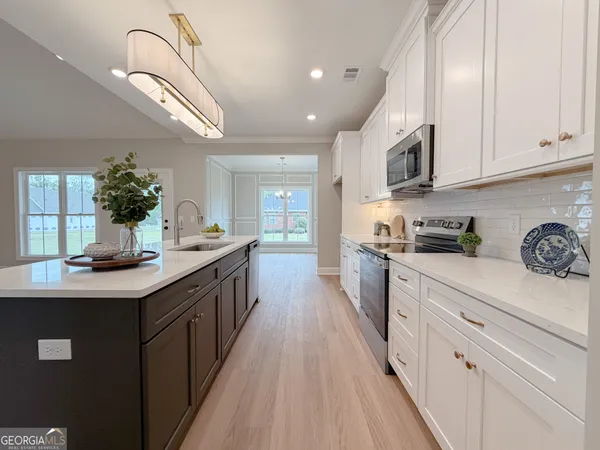 $434,000 | 10 Honeysuckle Drive, Claxton, GA 30417