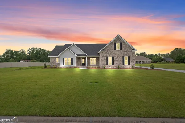 $434,000 | 10 Honeysuckle Drive, Claxton, GA 30417