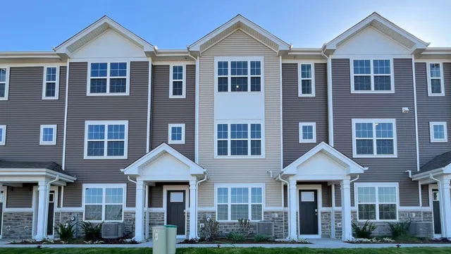$340,990 | 2644 Arrowhead Drive, Pingree Grove, IL 60140